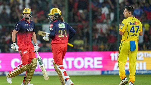 RCB vs CSK: आरसीबी-चेन्नई के मैच में कौन जीता? किस खिलाड़ी ने बनाए रन, गेंदबाजी में किसका रहा दबदबा