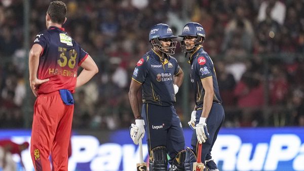 RCB vs GT: साई सुदर्शन ने तोड़ा क्रिस गेल का सबसे बड़ा रिकॉर्ड? शतक जड़ते ही कर दिया अनोखा कमाल!