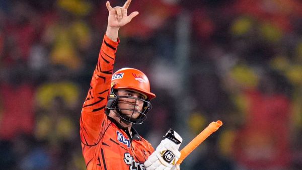 SRH vs CSK: अभिषेक शर्मा ने तूफ़ानी फिफ्टी में बाउंड्री से बनाए 48 रन, वैभव सूर्यवंशी के क्लब में एंट्री