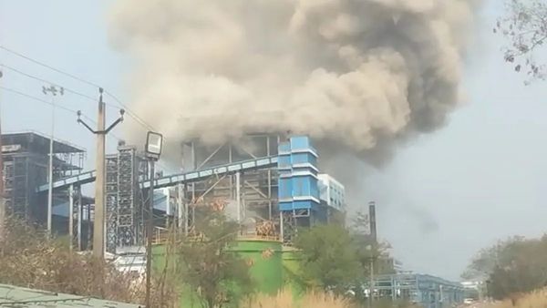 Vedanta Power Plant Boiler Blast: कैसे हुआ इतना बड़ा हादसा? झुलस गए मजदूर, मचा हाहाकार