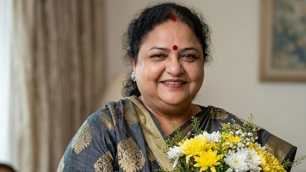 कौन हैं अनुपमा जायसवाल? अखिलेश यादव का पुतला जलाते समय झुलसीं BJP MLA 