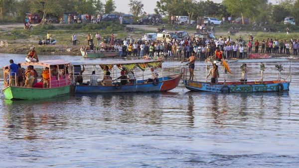 Vrindavan: 'अब बोट वापस ले चलो', नाविक की एक गलती और छिन गईं 10 जिंदगियां, सामने आई हादसे की असली वजह