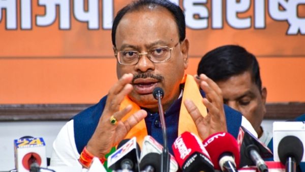 'अगर महाराष्ट्र में गाय काटी तो', बकरीद से पहले फडणवीस सरकार के मंत्री ने दी सख्‍त चेतावनी, किए गए ये इंतजाम 