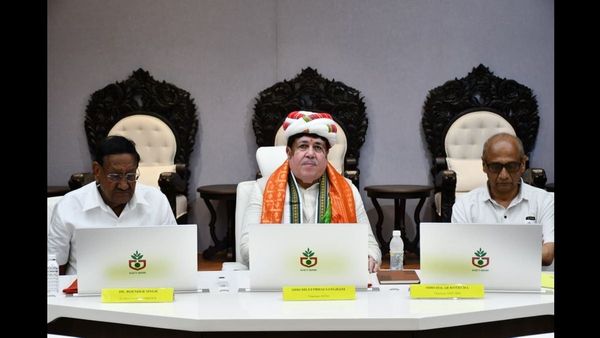 खेती बैंक अहमदाबाद में देश के विभिन्न स्थानों से पधारे निदेशकों एवं बोर्ड सदस्यों को संबोधित किया।