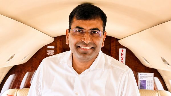 कौन हैं IAS कुमार रवि? MNC की मोटी सैलरी छोड़ बने अफसर, नीतीश कुमार के सबसे भरोसेमंद अब निशांत की टीम में!