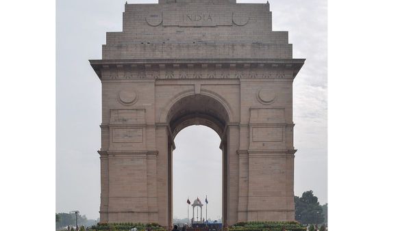  दिल्ली के अस्पतालों में पानी और आश्रय की कमी 