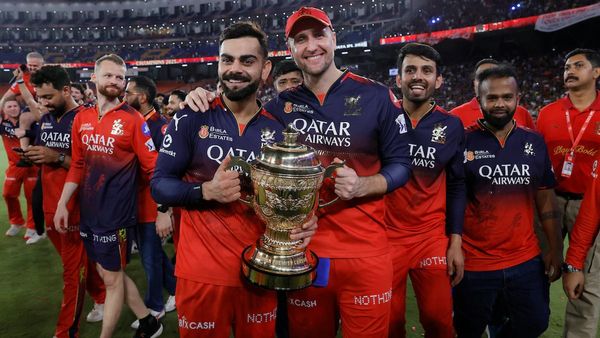 IPL इतिहास में क्वालिफायर-1 जीतने वाली टीम ही बनती है चैंपियन? अब तक इतनी बार उठा पाई हैं ट्रॉफी!