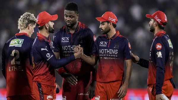 Kal Ka Match Kon Jeeta 10 May: RCB vs MI, कल का मैच कौन जीता मैच, किसे मिले दो अंक