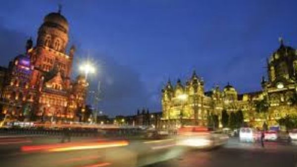 BMC की योजनाओं पर बवाल,  बैंक निजीकरण, जमीन उपयोग और सेवन हिल्स अस्पताल मुद्दे पर विपक्ष का हंगामा 