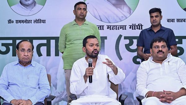 बिहार की राजनीति में आने वाला है बड़ा बदलाव? सत्याग्रह की भूमि से निशांत कुमार के जन-संपर्क का नया मॉडल
