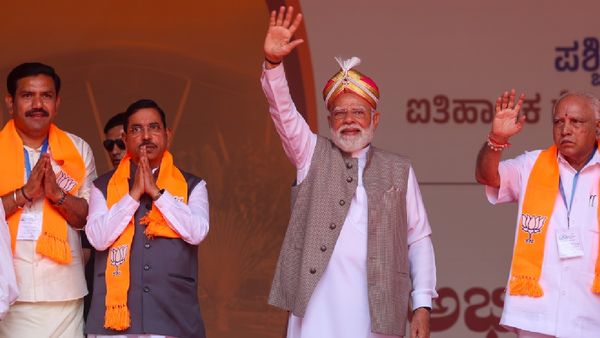 'कांग्रेस ने DMK की पीठ में छुरा घोंपा', PM Modi ने INC को बताया 'परजीवी पार्टी'- पढ़ें 10 बड़ी बातें