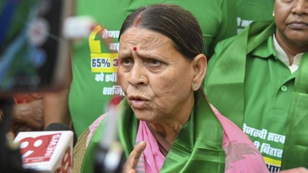 अब 10 सर्कुलर रोड में नहीं रहेगा लालू परिवार! राबड़ी देवी को क्यों मिला घर खाली करने का नोटिस?