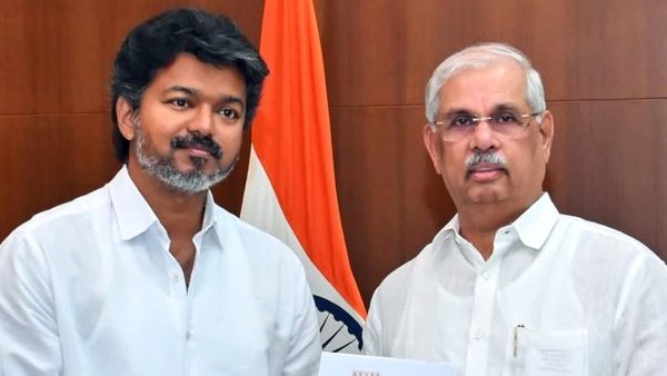 कौन हैं तमिलनाडु राज्यपाल Rajendra Arlekari? जिन पर Vijay Thalapathy ने भाजपा का पक्ष लेने का लगाया आरोप