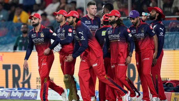RCB vs GT: क्वालीफायर मैच में आरसीबी करेगी बड़ा बदलाव? किस खिलाड़ी को प्लेइंग 11 में किया जाएगा शामिल?