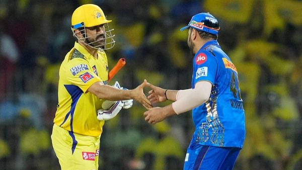 IPL 2026: प्लेऑफ में सबसे ज्यादा बार पहुंचने वाली टॉप 3 टीमें, किसने किया नंबर एक पर कब्जा