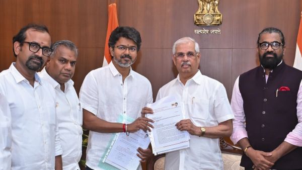 Thalapathy Vijay CM Oath: 9 मई को विजय के CM पद की शपथ पर असमंजस! TVK ने सिर्फ 116 हस्ताक्षर ही सौंपे