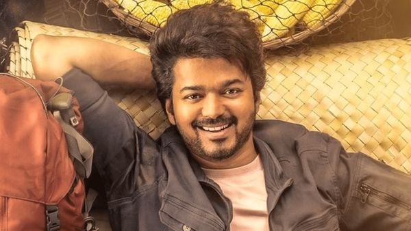 Thalapathy Vijay Family Tree: फिल्मी विरासत से तमिलनाडु की राजनीति तक, TVK चीफ के परिवार में हैं कौन-कौन?