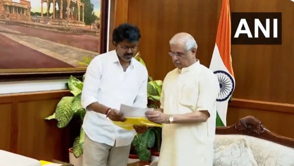 Tamil Nadu Govt : TVK प्रमुख विजय को मिला 121 विधायकों का समर्थन, कल सीएम पद की लेंगे शपथ