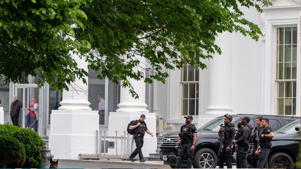 Washington में फायरिंग से हड़कंप! वॉशिंगटन मॉन्यूमेंट के पास सीक्रेट सर्विस ने संदिग्ध को मारी गोली