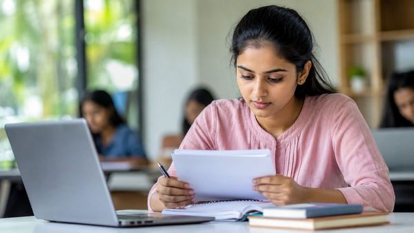 UGC NET: बिना इन डॉक्युमेंट्स के सेंटर में नहीं मिलेगी एंट्री,कहां से डाउनलोड करें जून परिक्षा का एडमिट कार्ड?