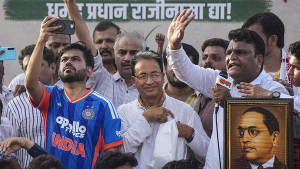Cockroach Janata Party ने पुणे में दोहराईं मांगे, CM Yogi की पुलिस ने दीपके का प्लान किया फुस्स! क्या करेंगे?