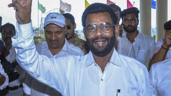 Jharkhand Rajya Sabha Election: राज्यसभा की 2 सीटों पर वोटिंग, प्रणव झा और परिमल नाथवानी में कांटे की टक्कर
