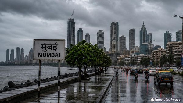 Mumbai Weather: मुंबई में 40km की रफ्तार से चलेगी तेज हवाएं, होगी तेज बारिश, IMD ने जारी किया येलो अलर्ट