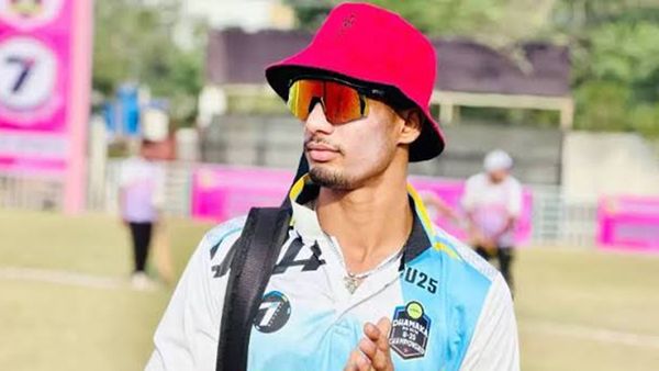 IPL में SRH ने जिसे नहीं दिया मौका, उस गेंदबाज ने हैट्रिक लेकर मचाया तहलका, रचा इतिहास