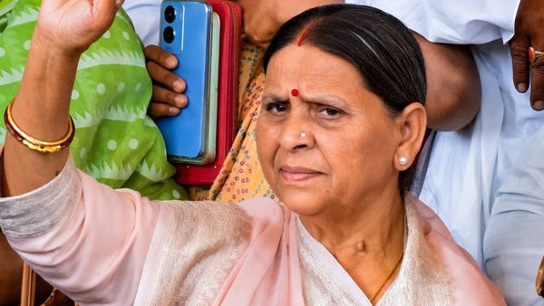 'फोर्स भेजकर खाली करा ले सरकार', खत्म हुई राबड़ी देवी के बंगले की डेडलाइन, अब क्या करने वाला है लालू परिवार?
