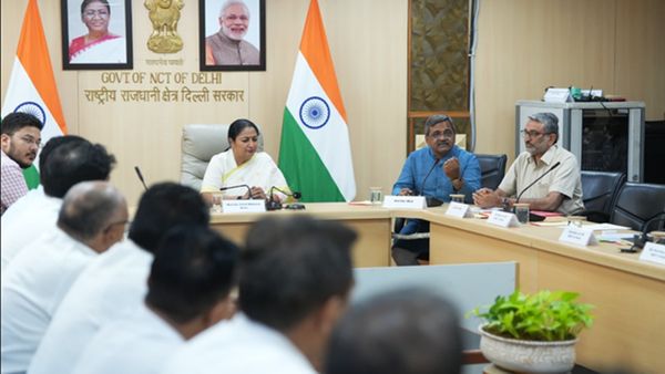शिकंजी, ORS, फ्री बस—NEET री-एग्जाम देने वाले छात्रों के लिए दिल्ली सरकार ने बनाए स्पेशल कूलिंग जोन
