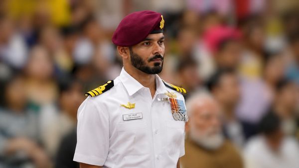 पूरी रात जंगल में डटे रहे, किया खूंखार आतंकियों को ढेर! 'दाढ़ीवाले भूत' सूरज पराशर के मिशन की इनसाइड स्टोरी