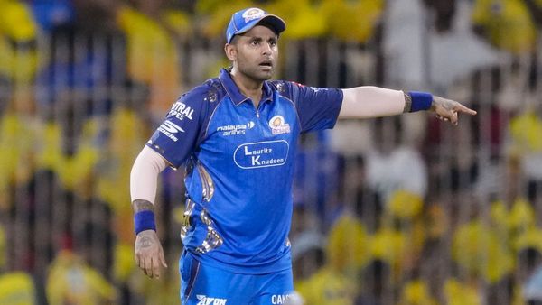 क्या बदल जाएगी Suryakumar Yadav की टीम? IPL 2027 में ये 3 बड़ी फ्रेंचाइजी बन सकती हैं SKY का नया ठिकाना!