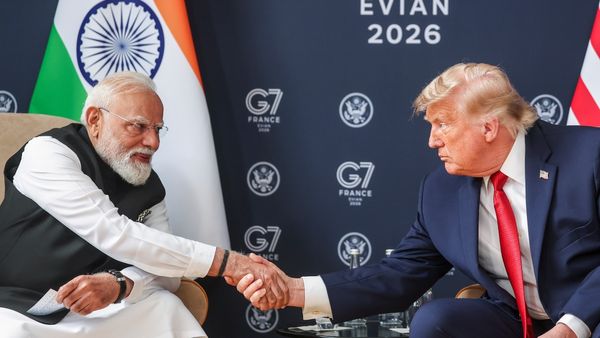 Trump Tariff On India: 'आप लोग बकवास..', भारत को लेकर क्यों आगबबूला हुए ट्रंप? व्हाइट हाउस में तीखी बहस
