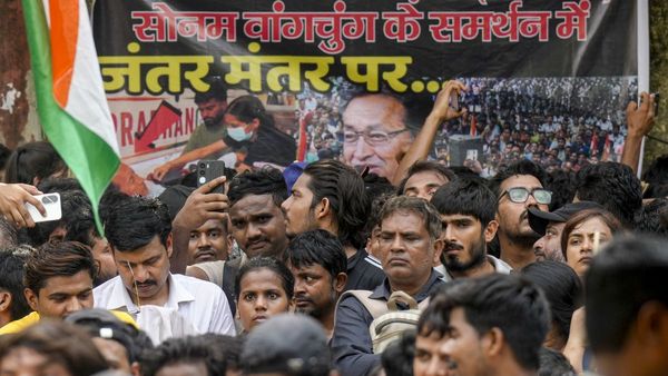 CJP के 'संसद चलो' मार्च से पहले छावनी में बदली राजधानी दिल्ली, प्रदर्शनकारियों पर लाठीचार्ज