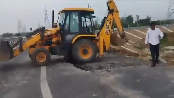 Ganga Expressway लिंक रोड Unnao में 7 मीटर धंसी: पहली ही बारिश में खुली पोल! 68 दिन पहले PM ने किया था उद्घाटन