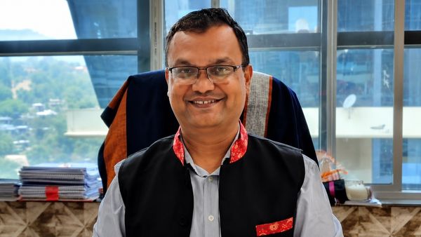 MHA में बड़ी जिम्मेदारी और CBSE की कमान, कौन हैं एक साथ दो बड़े पद संभालने वाले IAS लोखंडे प्रशांत सीताराम?