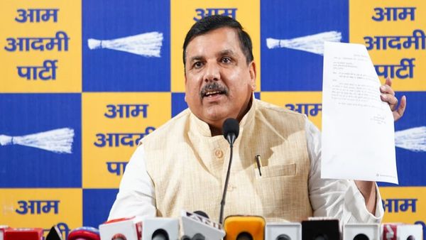 संजय सिंह का वीएचपी अध्यक्ष आलोक कुमार पर पलटवार, बोले- 'राम मंदिर चढ़ावा चोरी के आरोपियों को बचा रहे हैं'