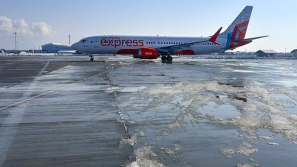 Srinagar Airport से अब हर दिन मिलेगी फ्लाइट, सप्‍ताह में दो दिन बंदी का फैसला रद्द