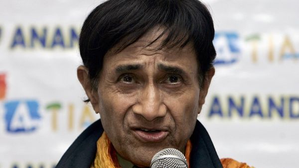 सत्ता के ख़िलाफ खड़े होने वाले देव और बलराज