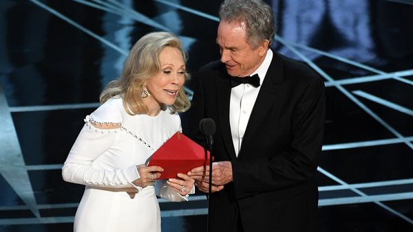 ऑस्कर के ऐतिहासिक भूल वाले ड्रामे के पीछे कौन?