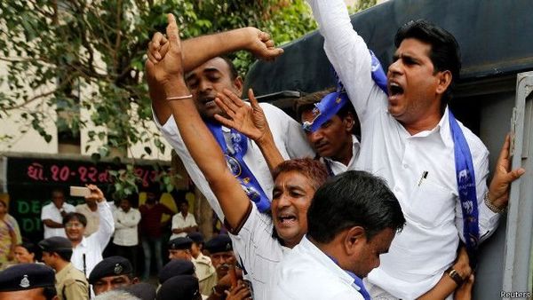 नज़रिया: दयाशंकर का निलंबन वापस लेना मायावती का अपमान