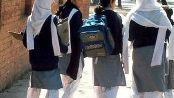 #PehlaPeriod: 'लगता था, पीरियड्स यानी लड़की का चरित्र ख़राब'