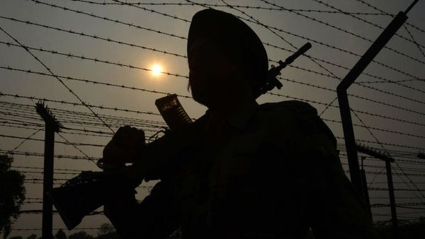 स्मार्ट तकनीक के ज़रिए भारत-पाक सीमा के चप्पे-चप्पे पर नज़र
