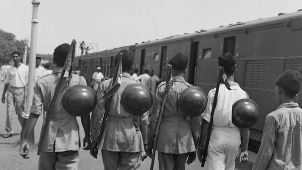 #70yearsofpartition: भारत-पाकिस्तान में कैसे पढ़ाया जा रहा है बंटवारे से पहले का इतिहास?