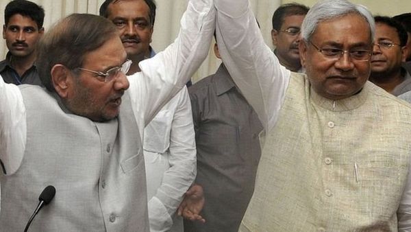 नज़रिया: रहस्य है बदनामी के बावजूद लालू की लोकप्रियता