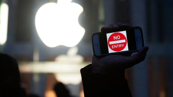 स्मार्टफ़ोन से सीआईए तक पहुंच रहा है भारतीयों का डाटा?