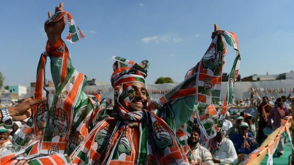 नज़रिया: मोदी का आक्रामक प्रचार और वोटकटवा चालें