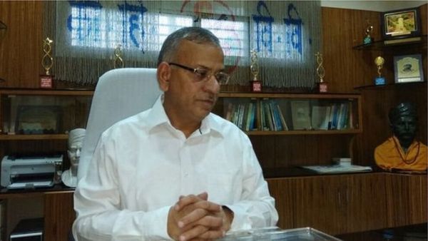 बीबीसी विशेष: बीएचयू में बंदिशों के लिए ज़िम्मेदार कौन?