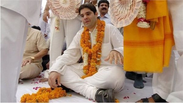 नज़रिया- 'वरुण हिंदू हैं तो राहुल क्यों नहीं?''