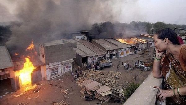 औरंगज़ेब और मुग़लों की तारीफ़ क्यों करते थे महात्मा गांधी?